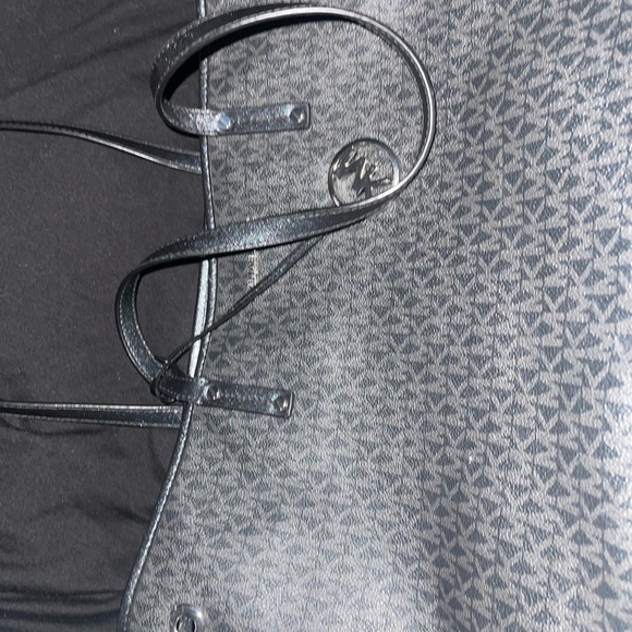 Micheal Kors Large Black Tote Bag - Picture 2 of 6